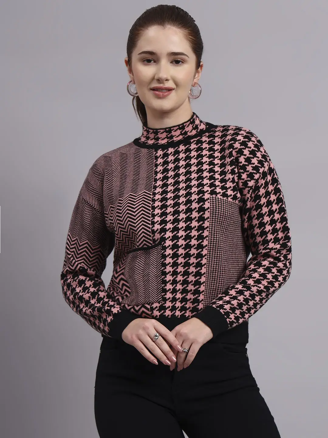 Women’s Turtle Neck Houndstooth Design Knitted Mid-Length Top in Premium Acrylic Wool
