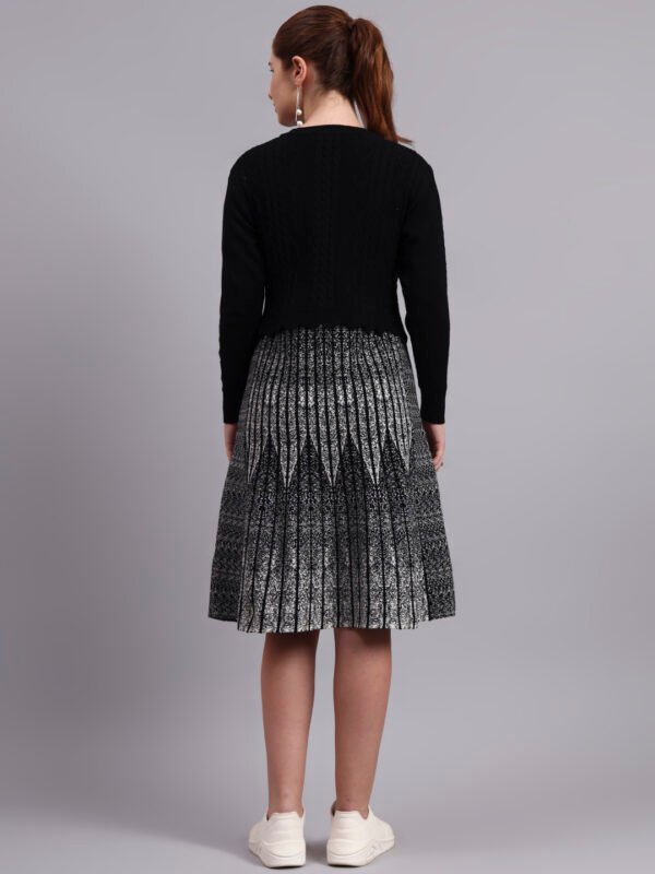 partnerimages_5662f341_J5_BLACK_01_3 Round Neck Color Blocked Acrylic Wool Knitted Women Jumper Dress